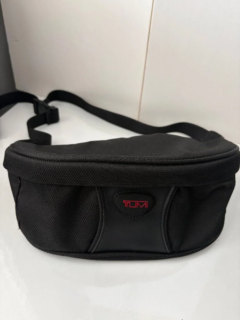 Tumi 599c Black Ballistic Nylon Waist Bag Fanny Pack
